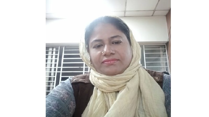 ঝ র্না  আ ক্তা র  লু ব না 